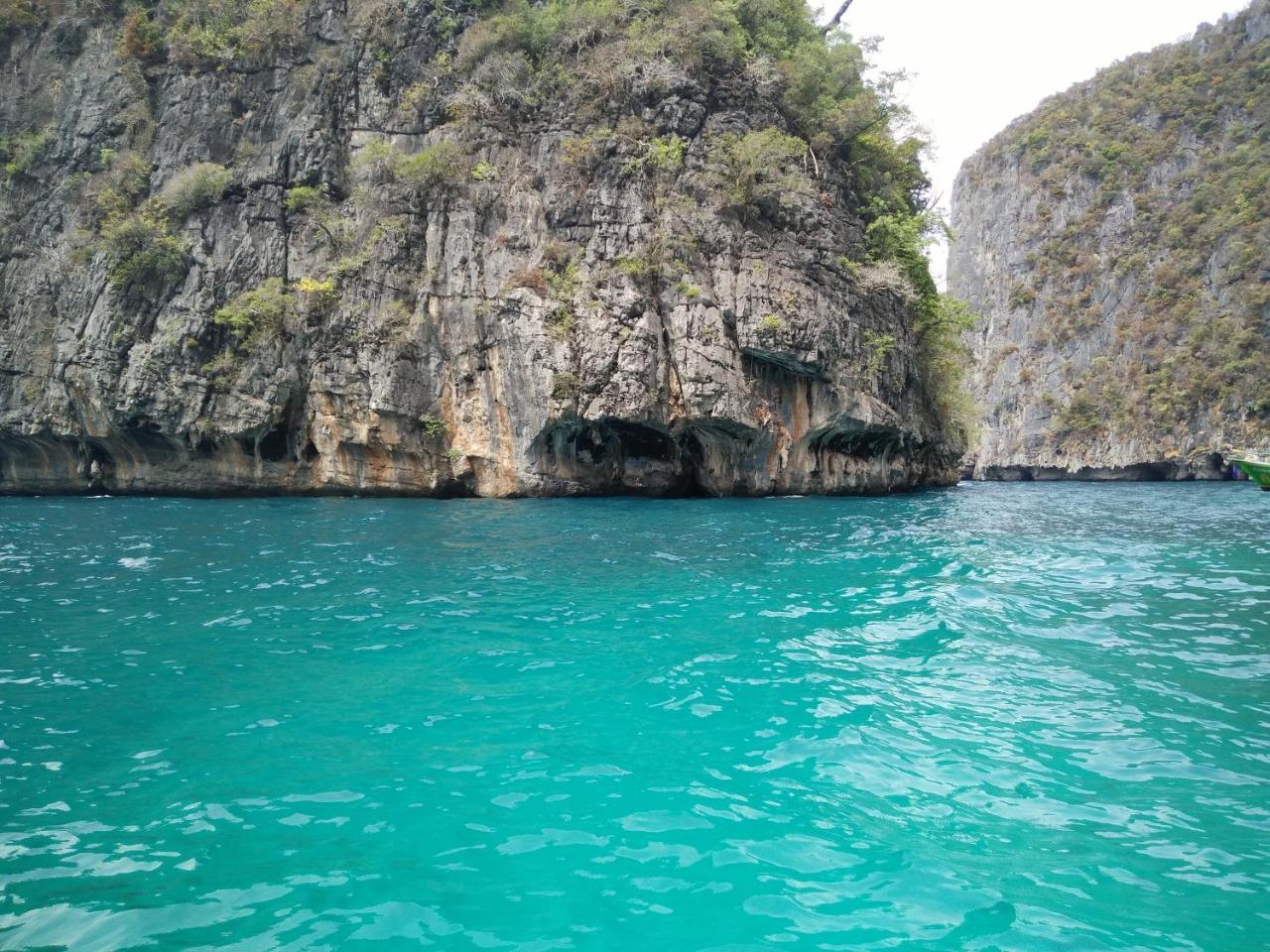 The Beach At Klong Muang Luaran gambar