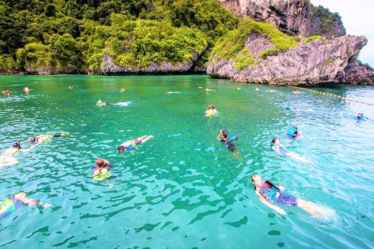 The Beach At Klong Muang Luaran gambar